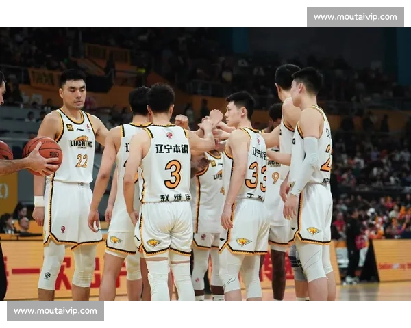 CBA焦点对决辽宁男篮迎战山东强强碰撞争夺季后赛主动权关键战