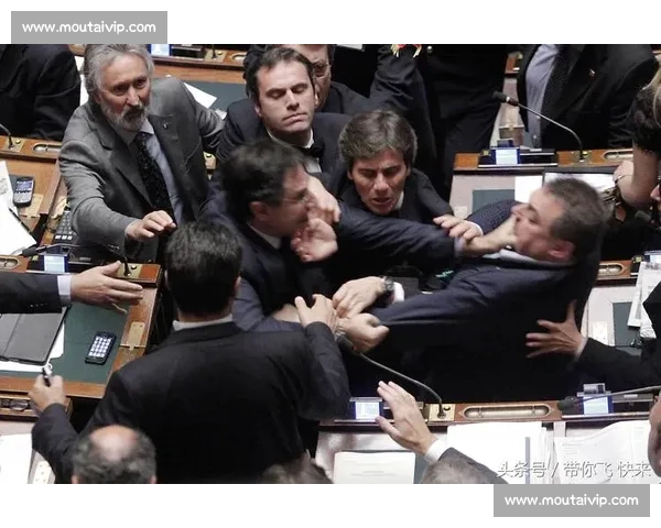 梅威瑟嘴炮发布会火药味十足言语交锋点燃世纪之战前奏全球瞩目